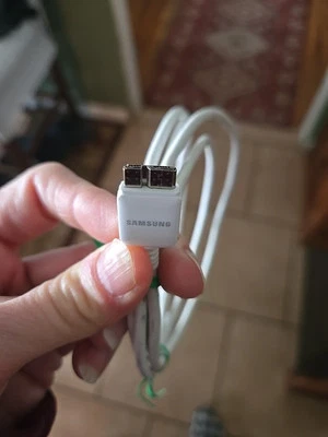 Samsung Authentic ET-DQ11Y1WE Charger Cable Galaxy Note 3/ S5 USB 3.0 Data Sync - Image 1 of 4