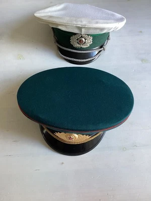 DDR Schirmmütze Volkspolizei und Sowjetische Armeeschirmmütze Odessa 1988 - Bild 1 von 4
