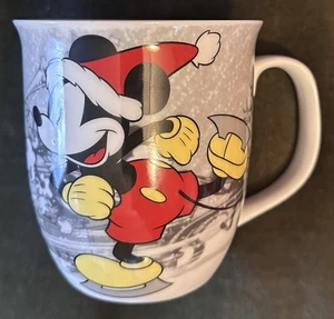 Disney Weihnachten Mickey’s Vintage Holiday JOLLY Kaffee heiße Schokolade Becher 5” NEU! - Bild 1 von 11