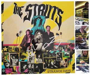 Álbum firmado por The Struts Band 12x12 Strange Days prueba fotográfica certificado de autenticidad autografiado - Imagen 1 de 3