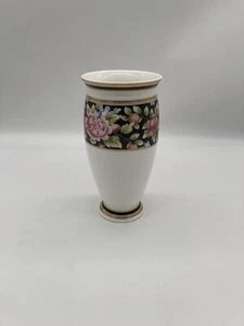 Wedgwood Clio Vase Bouquet Set Of 2 Bone China England Vintage Mini Flower Vase - Picture 1 of 9
