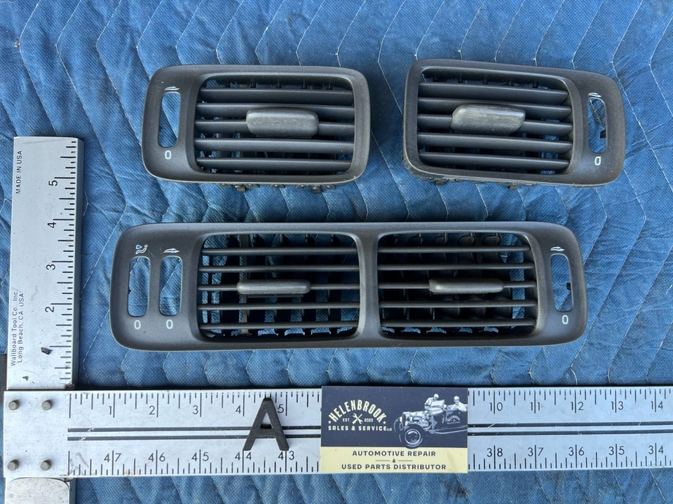 Volvo S70 V70 XC 1998-2000 delantero derecho izquierdo tablero central aire acondicionado juego de ventilación térmica OEM #3042EM Foto 1 de 4
