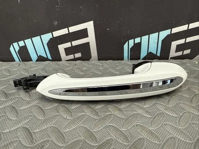 ⭐ OEM 2018-2023 BMW M5 F90 G30 REAR LEFT COMFORT ACCESS DOOR HANDLE WHITE W/ LED - Изображение 1 из 4