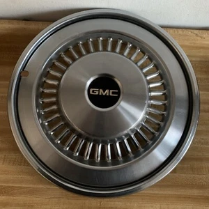 GMC SPRINT 15" WHEEL COVER HUB CAP 71 72 73 74 75 76 77 Oem GM Used Hubcap ! - Picture 1 of 12