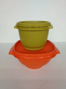 Vintage Tupperware Servalier Bowls w Lids, Orange 840-3, Green 888-3 - Picture 1 of 9