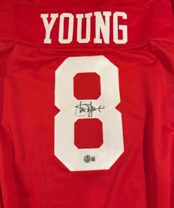 MAGLIA STEVE YOUNG FIRMATA SAN FRANCISCO 49ERS BECKETT BAS - Foto 1 di 4