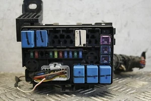 36717-68k00 SCATOLA PORTA FUSIBILI CENTRALINA FUSE BOX SUZUKI ALTO NISSAN PIXO - Foto 1 di 11
