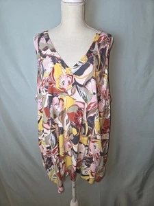 Blusa fluida Torrid Plus talla 4 sin mangas cuello en V multicolor floral holgada  - Imagen 1 de 11