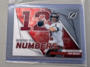 Panini Zenith 2022 fútbol detrás de los números Tom Brady Holo BN-TB - Imagen 1 de 2