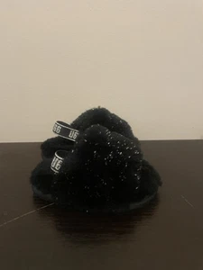 UGG Fluff Yeah Slide Black Toddler Size 4-5 - Picture 1 of 4