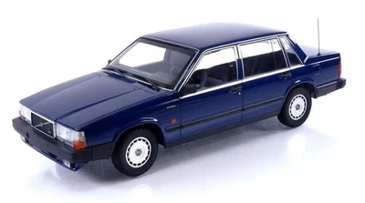 MINICHAMPS, 1986 VOLVO 740 GL Blu scuro metallizzato, 1/18,  MNC155171701 - Immagine 1 di 2