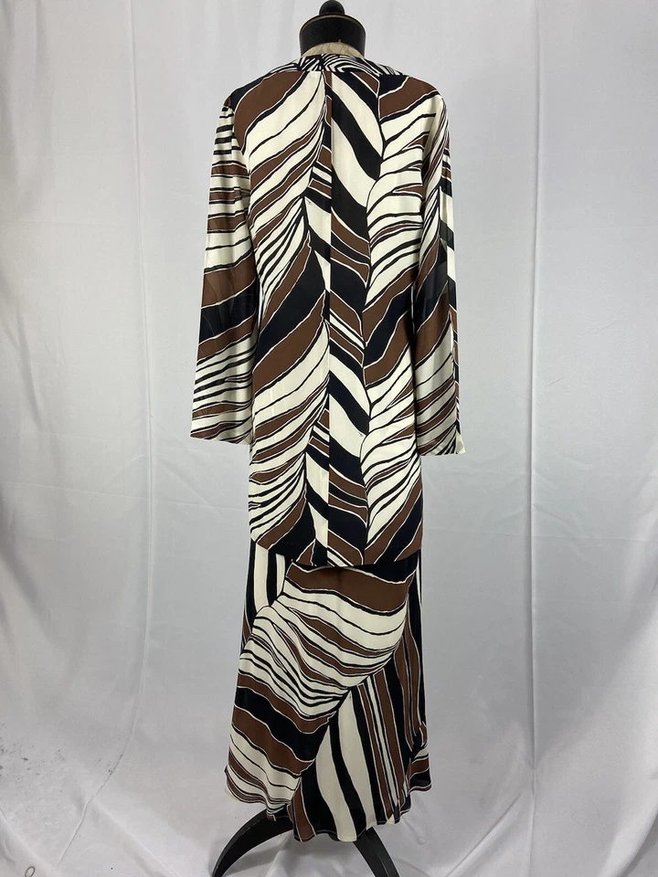 TRINA TURK Talla 8 Marrón Blanco "logo" 2 Piezas Seda Maxi Conjunto Manga Larga Foto 1 de 4