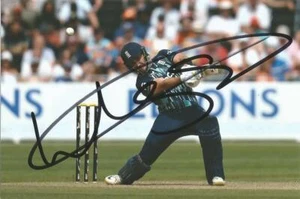 INGLATERRA CRICKET: FOTO DE ACCIÓN FIRMADA POR LIAM LIVINGSTONE 6x4 ODI + CERTIFICADO DE AUTENTICIDAD **PRUEBA** - Imagen 1 de 2