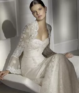 Pronovias Wedding Dress size 6/8 HALAR, from the 2009 collection - Picture 1 of 14