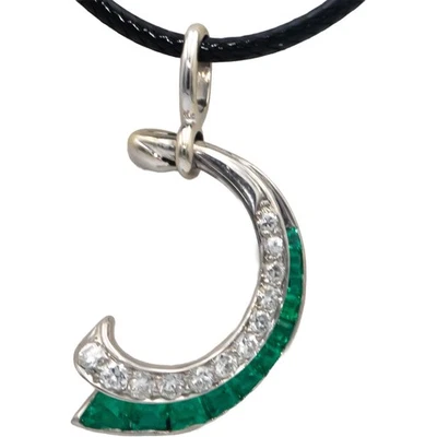 Collar colgante abstracto vintage antiguo de diamantes y esmeraldas de paladio de 1,0 quilates Foto 1 de 4