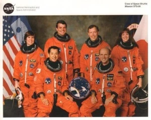 STS-99 NASA SPACE SHUTTLE ENDEAVOUR CREW 8 x10" PHOTO EXCELLENT FREE US SHIP - Picture 1 of 2