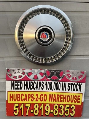 "Ford Courier 1979-82 tapacubos 1 usado raro rojo/blanco/azul hermoso acero inoxidable". Foto 1 de 4