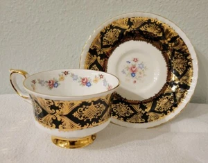 Paragon “Pembroke” Flower Tea Cup & Saucer By Appt to Her Majesty the Queen - Picture 1 of 12