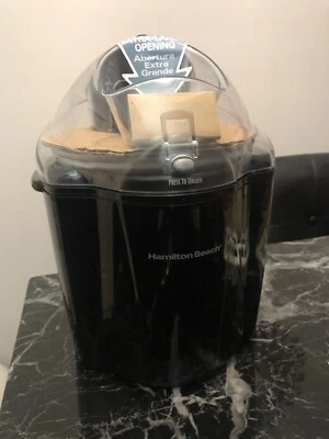 1,5 cuartos Heladera blanca de Hamilton Beach Foto 1 de 4