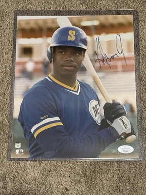 Ken Griffey Jr Mariners Vintage Rookie Era Signed Autograph 8x10 Photo JSA - Image 1 of 4