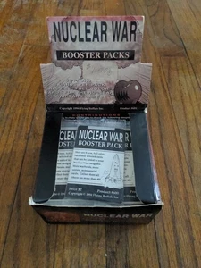 Flying Buffalo 1994 Nuclear War Open Box mit 37 Sealed Booster Packs! - Bild 1 von 3