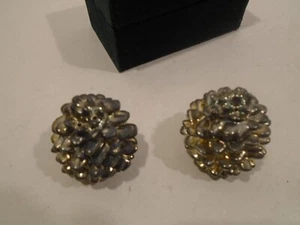 Vintage Silver Treasures by Godinger Pine Cones Salt Pepper Shakers Velvet Box - Picture 1 of 6