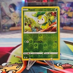 Petilil - 009/203 - Evolving Skies - Juego de cartas coleccionables Pokémon - Holograma inverso - Casi nuevo - Imagen 1 de 2