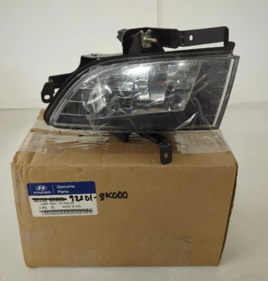 Nueva lámpara antiniebla genuina OEM Hyundai LH 2006-2008 Sonata 92201-3K000 bonita Foto 1 de 4