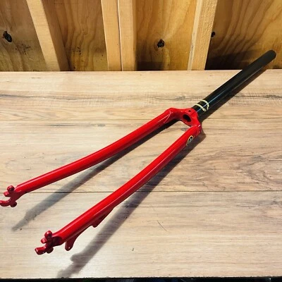 NOS Soma Fog Cutter Lugged Crown 700C Disc Fork Curved Legs Red 1 1/8 350mm - Image 1 of 4