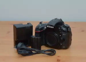 Nikon D600 FX DSLR Pro Full Frame Camera w/ Battery, Charger Shutter 65k - Picture 1 of 6