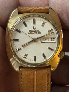 Bulova Accutron day date 1970 2182 Tuning Fork Watch - Picture 1 of 8