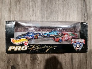 Juego de 3 coches de fútbol americano Hot Wheels Pro Racing 1998 edición especial "Players Inc" - Imagen 1 de 4