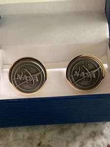 Cuff links-NASA (New) - Picture 1 of 3