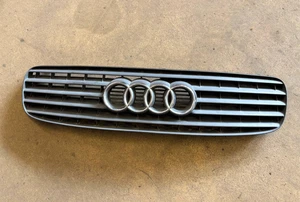 Frontmaske Kühlergrill Grill Audi TT 8N Grill 8N0853653A - Picture 1 of 7
