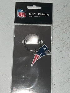 New England Patriots - NFL Football Licensed Metal Diecut LARGE Logo Keychain - Picture 1 of 1
