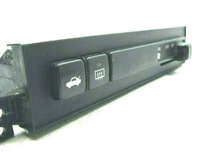 1993 Caravan : OEM Rear Fan Control : Rear Defrost Heater + Trunk Latch Switch - Imagen 1 de 4