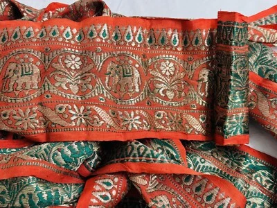 "Antigua cinta de brocado de seda dorada vintage con hilo de metal motivo elefante 5"" x 52""" Foto 1 de 4