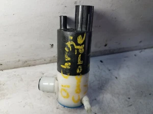2001-2006 Chrysler Concorde 2.7L Windshield Washer Pump (M141) - Picture 1 of 3