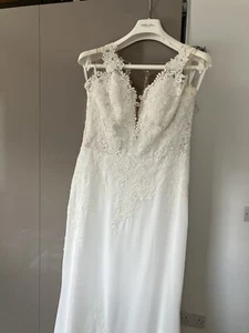White lace Rebecca Ingram wedding dress - Picture 1 of 22