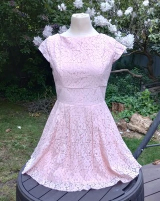 B. Mini vestido de renda Darling Blush tamanho 11/12 mangas boné e crinolina embutida - Imagem 1 de 4