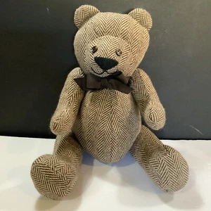 Handgefertigter Bär Tweed braune Schleife Stofftier 10 Zoll groß sitzend - Bild 1 von 7