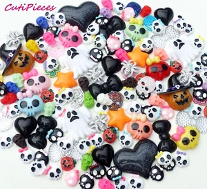 50 piezas Halloween Fantasma Calabaza Calavera Araña Arco Estrella Adornos Artesanal Mezcla HWC - Imagen 1 de 6