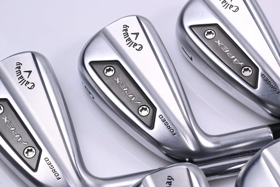 Left Hand Callaway Apex Ai200 Irons / 5-PW+AW / Regular Flex Dynamic Gold Mid - Image 1 of 4