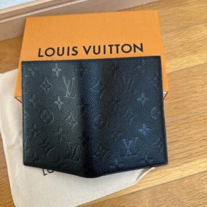 Louis Vuitton Monogram Empreinte Passport NM Passport Cover Black Leather - Picture 1 of 6