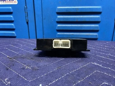 USED 1992-1995 Geo Tracker / AC Control Module - Image 1 of 4