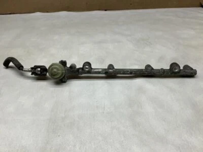 Toyota Camry Hybrid 2009 carril inyector de combustible de fábrica Foto 1 de 4