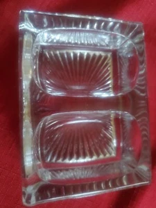 "BARATIJA DE TOCADOR DE VIDRIO DE COLECCIÓN (DIVIDIDA 2) PLATO VIDRIO TRANSPARENTE PESADO 4"" X 1.50" - Imagen 1 de 6
