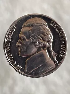 1962 5C Jefferson Nickel no mint mark in good condition - Picture 1 of 2