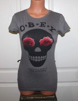 Camiseta De Colección Y2K OBEY Talla PEQUEÑA Gris Calavera Rosa Ajustada Estampado Gráfico Foto 1 de 4