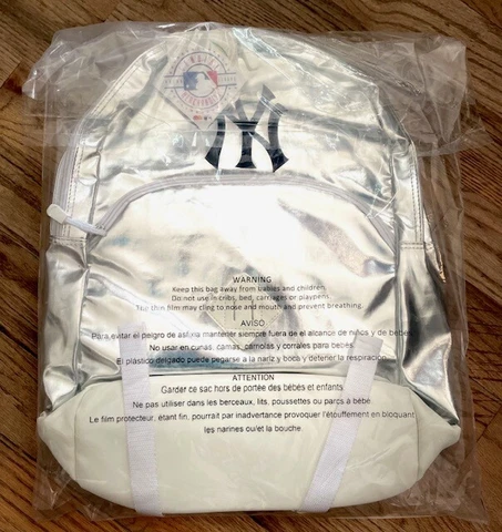 New York Yankees Officially Licensed MLB Encore Backpack 18 x 13 x 5 inches NWT Cover